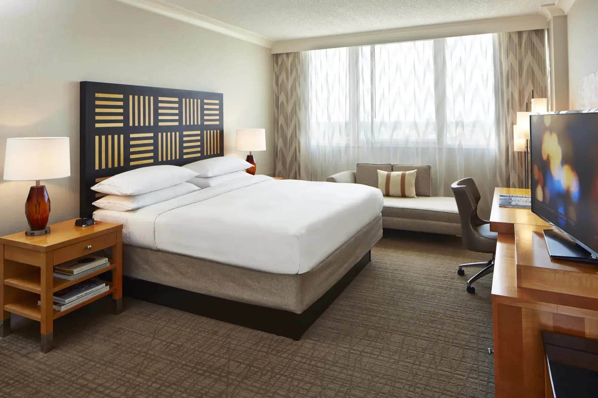 1 King Bed