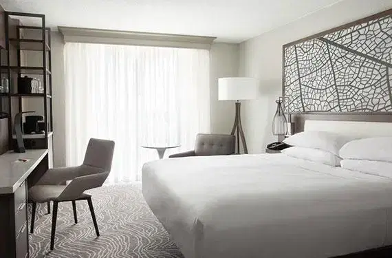 1 King Bed