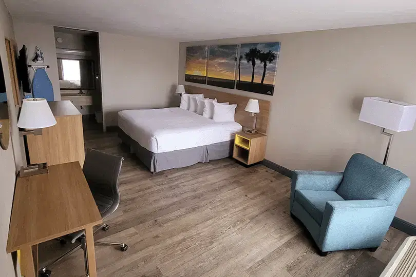 1 King Bed