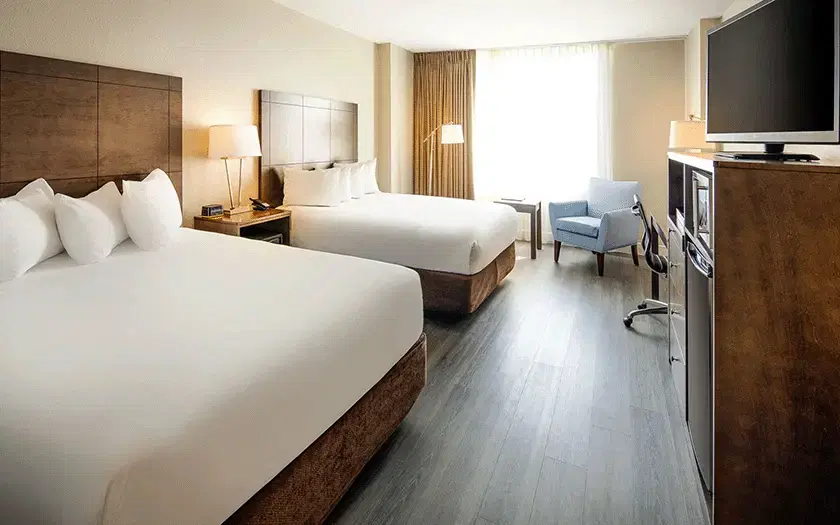 2 Deluxe Queen Beds