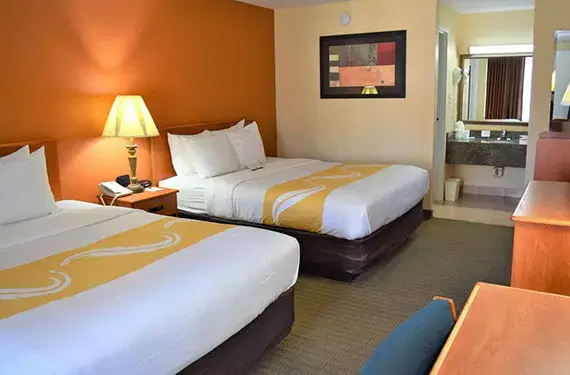 2 Queen Beds