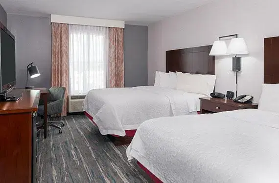2 Queen Beds