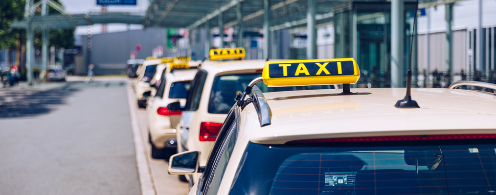 how to get from orlando airport to port canaveral taxi