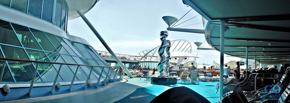 Pool deck on the Enchantment of the Seas