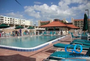 Poolside of the cruise hotel Oceans Landing