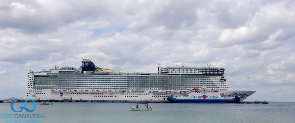 Side view of the Norwegian Epic.